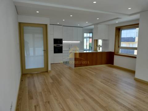 Apartamento T3 Venda em Aldoar, Foz do Douro e Nevogilde,Porto