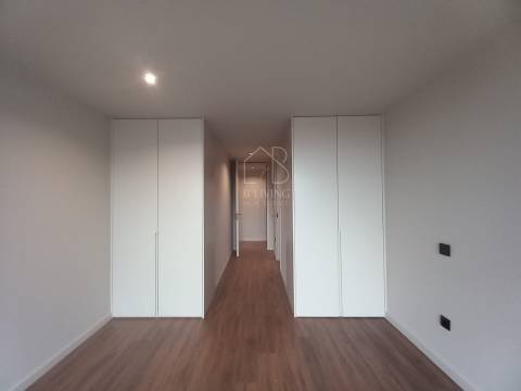 Moradia T3 NOVA com piscina em Braga