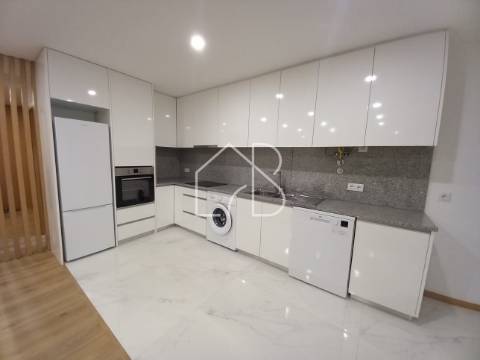 Venda de T4 remodelado no centro de Braga, para investimento!