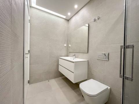 Moradia Geminada T5 Venda em Póvoa de Santa Iria e Forte da Casa,Vila Franca de Xira
