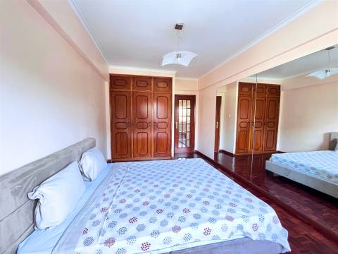 Apartamento T4 DUPLEX Venda em Odivelas,Odivelas