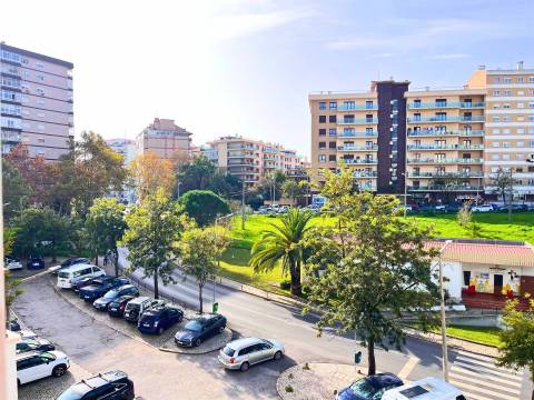 Apartamento T4 DUPLEX Venda em Odivelas,Odivelas