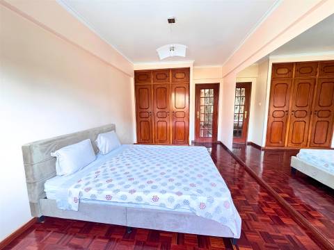 Apartamento T4 DUPLEX Venda em Odivelas,Odivelas