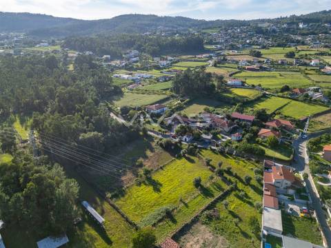 Investimento: Moradia para Restauro em Vila Verde - Vivas