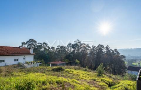 Lote para moradia individual em Esqueiros, Vila Verde