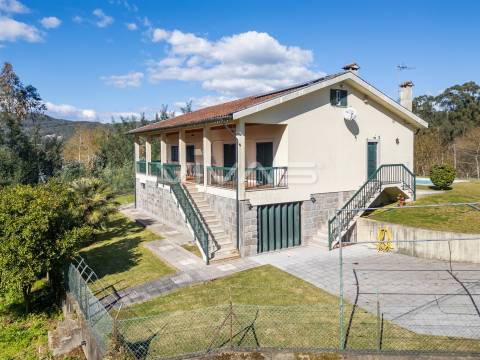 Moradia T3 Venda em Esqueiros, Nevogilde e Travassós,Vila Verde