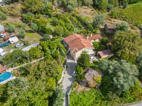 Moradia T4+2 Venda em Crespos e Pousada,Braga