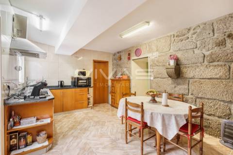 Moradia T4+2 Venda em Crespos e Pousada,Braga