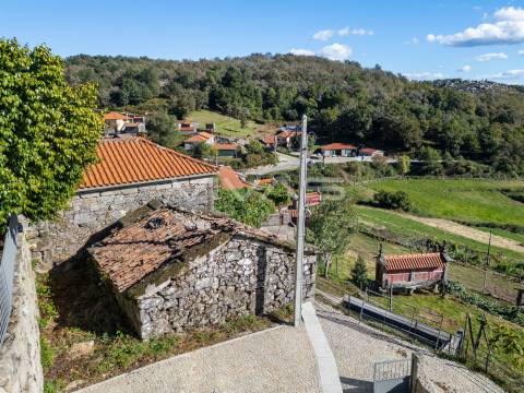 Moradia para Restaurar T0 Venda em Cibões e Brufe,Terras de Bouro