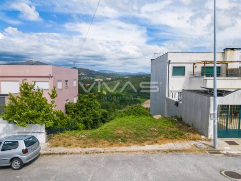 Lote de Terreno  Venda em Vila Verde e Barbudo,Vila Verde