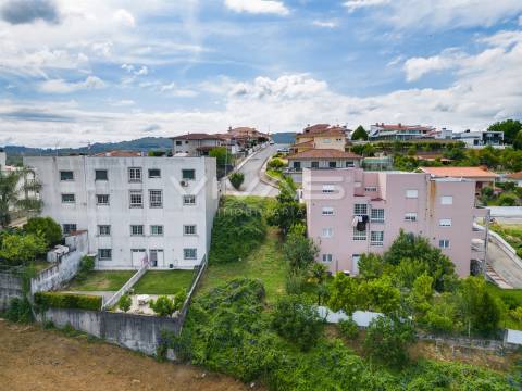 Lote de Terreno  Venda em Vila Verde e Barbudo,Vila Verde