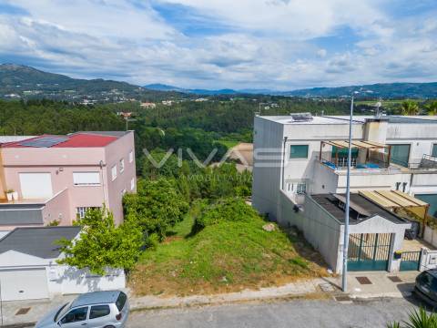 Lote de Terreno  Venda em Vila Verde e Barbudo,Vila Verde