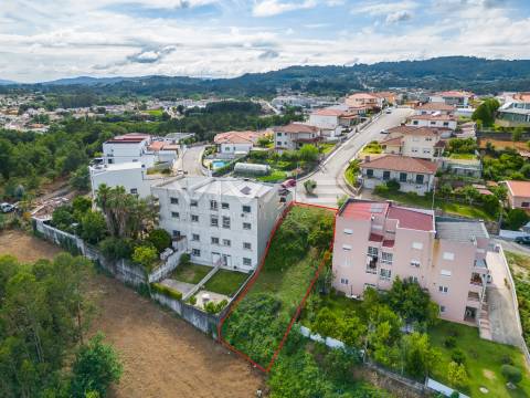 Lote de Terreno  Venda em Vila Verde e Barbudo,Vila Verde