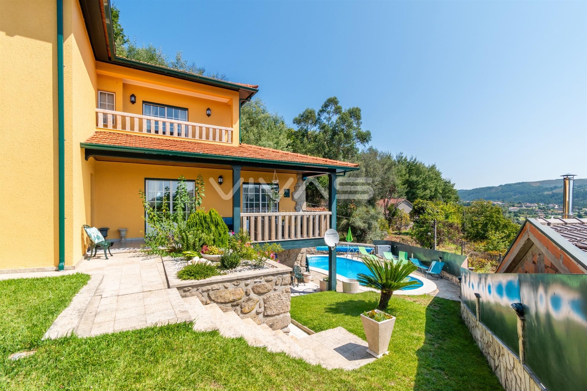 Moradia Individual T3 com Piscina em Duas Igrejas, Vila Verde