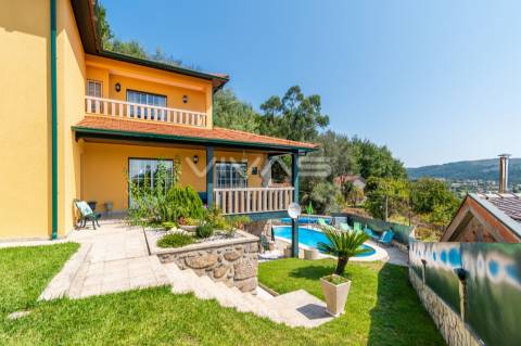 Moradia Individual T3 com Piscina em Duas Igrejas, Vila Verde