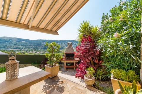 Moradia Individual T3 com Piscina em Duas Igrejas, Vila Verde