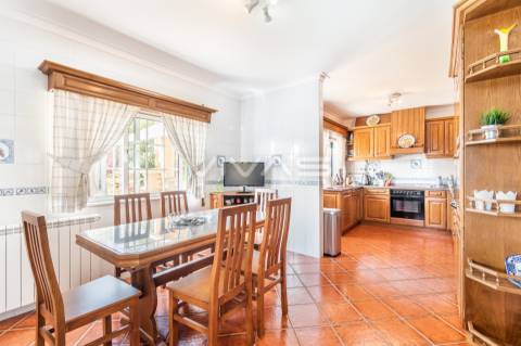 Moradia Individual T3 com Piscina em Duas Igrejas, Vila Verde