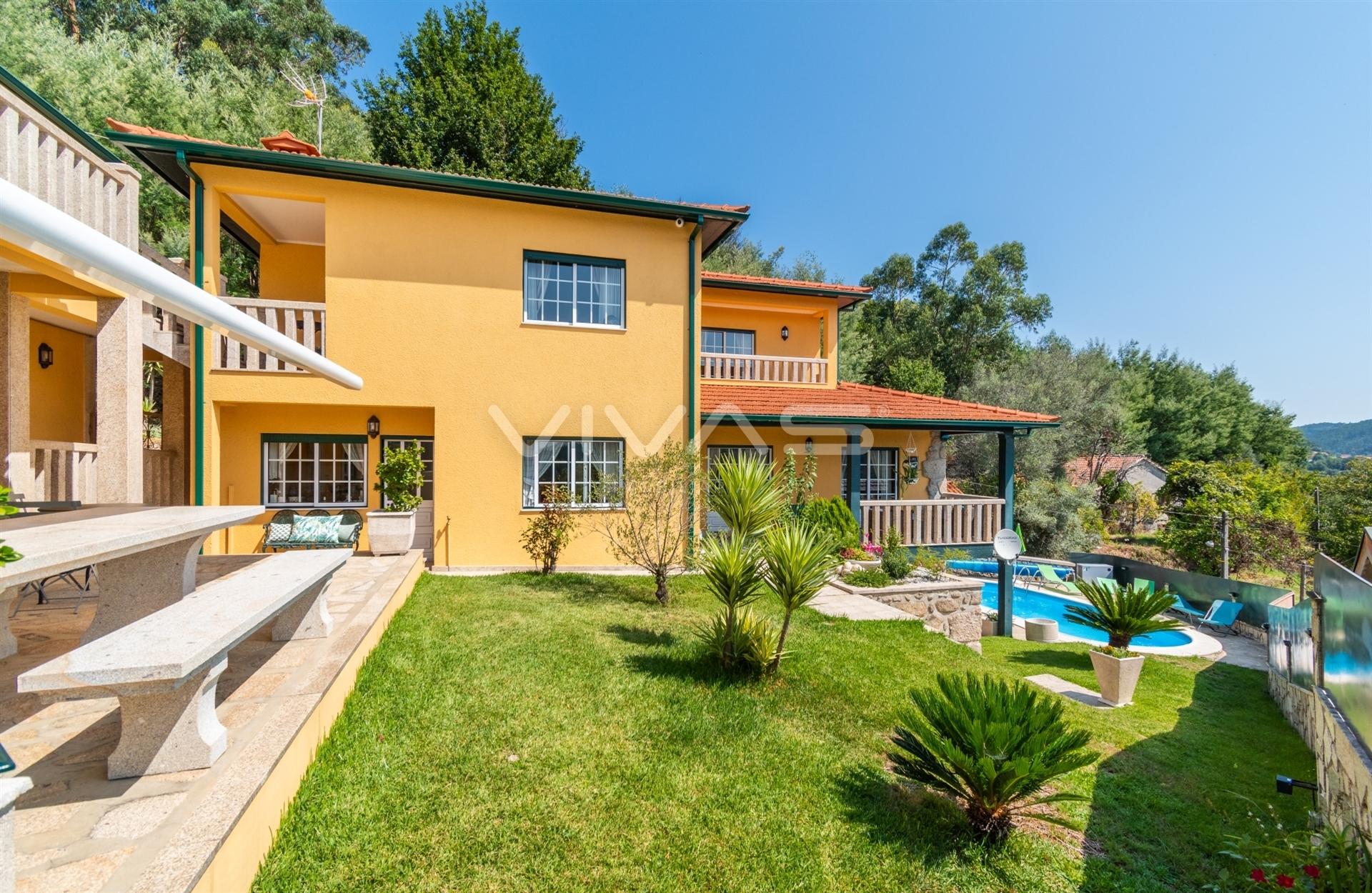 Moradia Individual T3 com Piscina em Duas Igrejas, Vila Verde