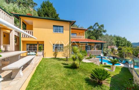 Moradia Individual T3 com Piscina em Duas Igrejas, Vila Verde