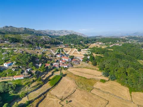 Moradia para Restaurar T0 Venda em Cibões e Brufe,Terras de Bouro