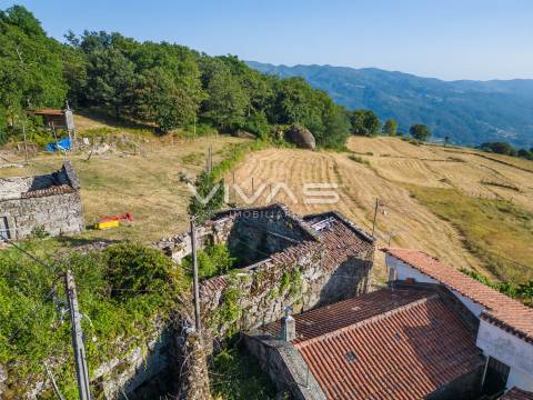 Moradia para Restaurar T0 Venda em Cibões e Brufe,Terras de Bouro