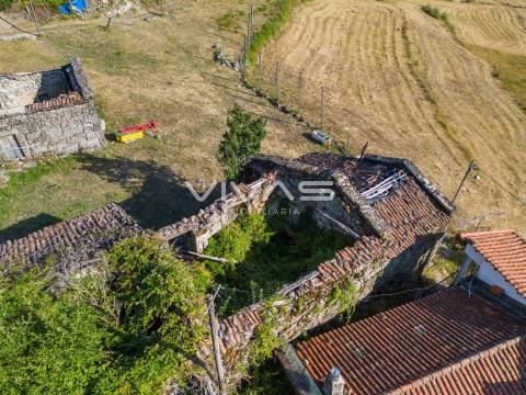 Moradia para Restaurar T0 Venda em Cibões e Brufe,Terras de Bouro