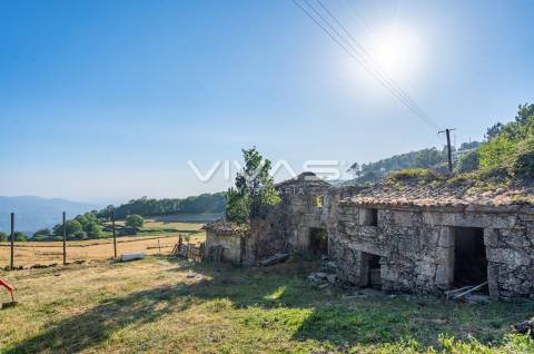 Moradia para Restaurar T0 Venda em Cibões e Brufe,Terras de Bouro