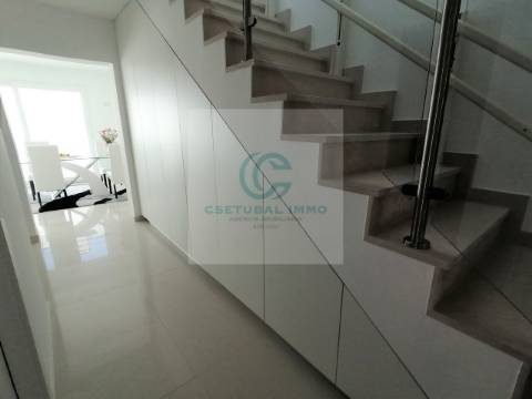 Moradia T2 Venda em Setúbal (São Julião, Nossa Senhora da Anunciada e Santa Maria da Graça),Setúbal