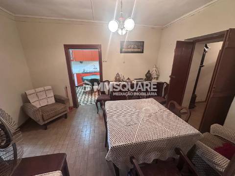 Moradia T3 com Quintal e Garagem em Estação de Ourique – Castro Verde