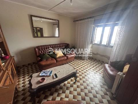 Moradia T3 com Quintal e Garagem em Estação de Ourique – Castro Verde