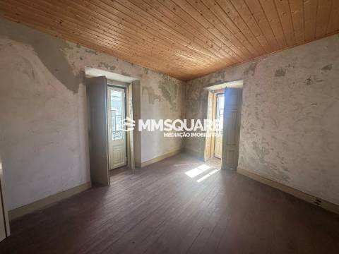 Moradia para Restaurar T5 Venda em Ourique,Ourique