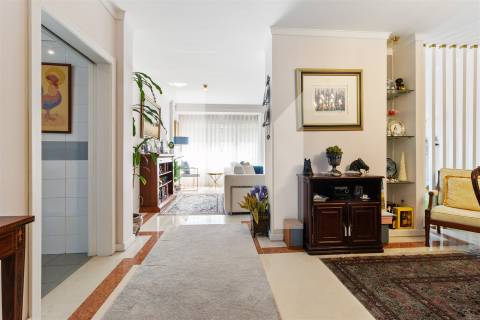 T3 em condominio com Piscina, Ginasio e Jardim
