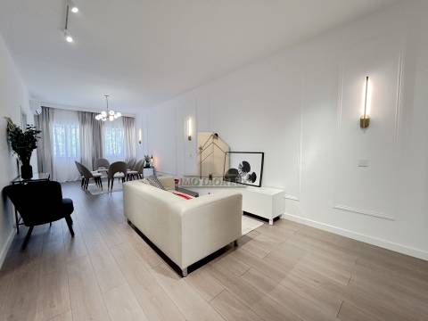 Apartamento T2 Venda em Santo António,Lisboa