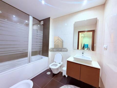 Apartamento T2 Arrendamento em Odivelas,Odivelas