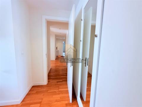 Apartamento T3 Arrendamento em Parque das Nações,Lisboa