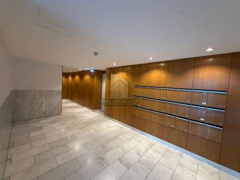Apartamento T3 Arrendamento em Parque das Nações,Lisboa