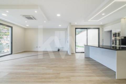 Moradia T3 - Remodelada | Térrea | Vista mar | Quinta Grande | Câmara de Lobos | Ilha da Madeira