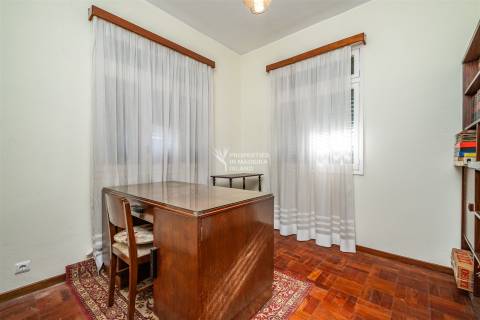Moradia T4 | Estilo Tradicional Madeirense | Isolada | Achada | São Pedro | Funchal |