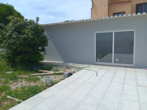 Moradia T2+1 - Remodelada - Eixo, Aveiro