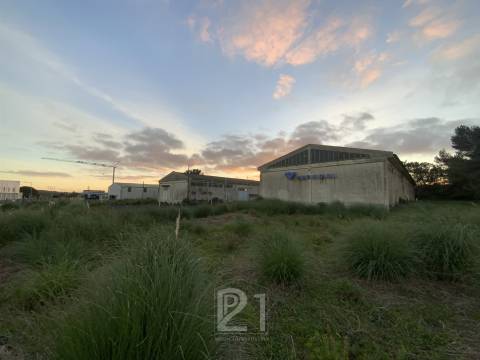 Lote Industrial  Arrendamento em Cacém e São Marcos,Sintra