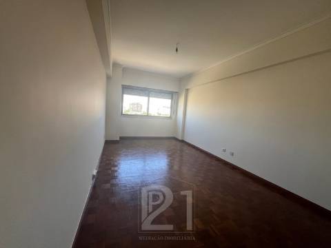 Apartamento T1 Arrendamento em Cacém e São Marcos,Sintra