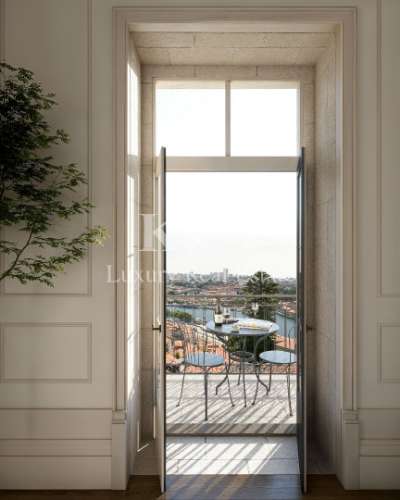 Apartamento T3 com varanda em Novo Condomínio privado no Porto