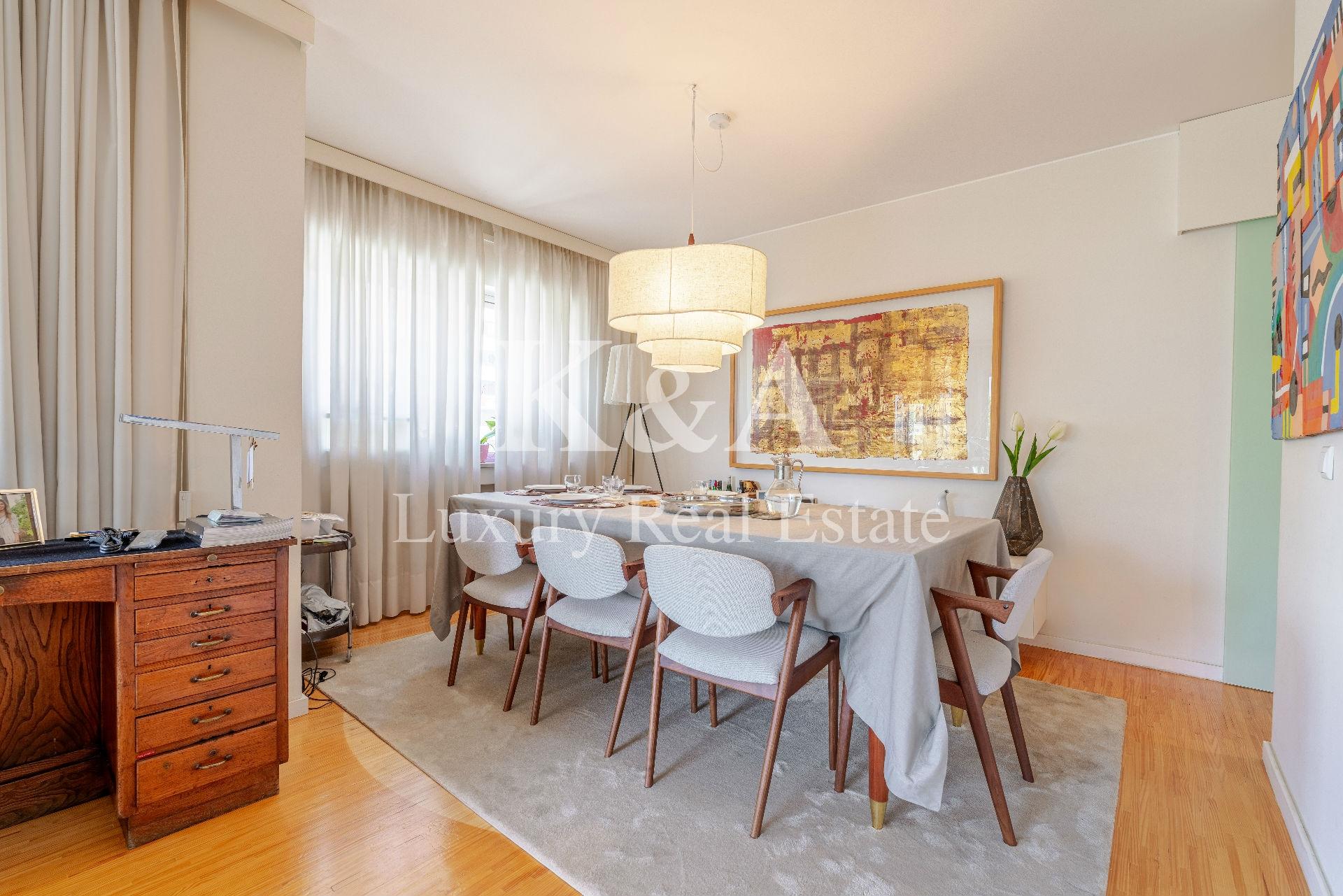 Apartamento T3 (originalmente T5) na Foz