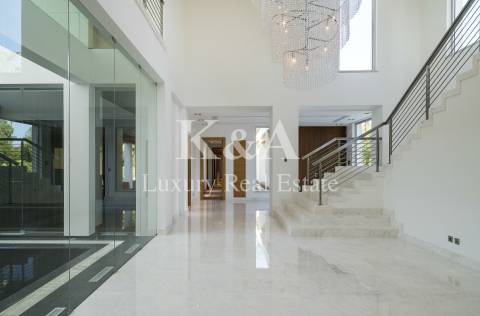 Moderna moradia V5 em resort no Alvor, Algarve.