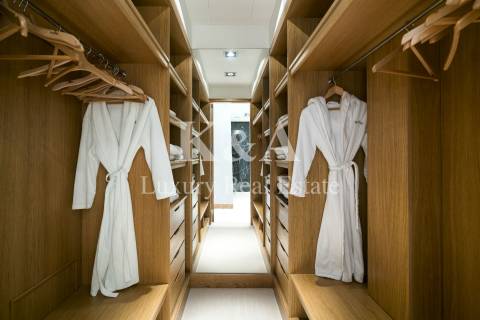 Moderna moradia V5 em resort no Alvor, Algarve.
