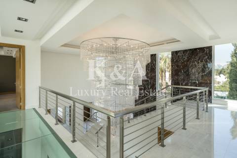 Moderna moradia V5 em resort no Alvor, Algarve.