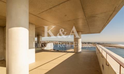 Cobertura T4 com vistas panorâmicas na Foz