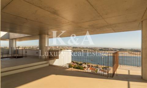 Cobertura T4 com vistas panorâmicas na Foz