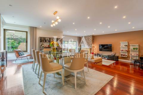 Moradia T4 com jardim e piscina