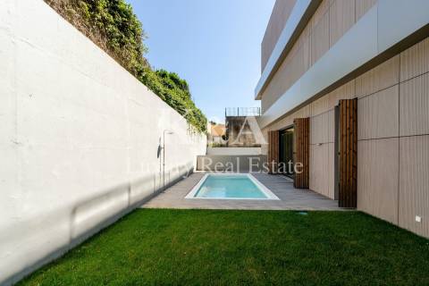 Apartamento duplex com piscina na Foz